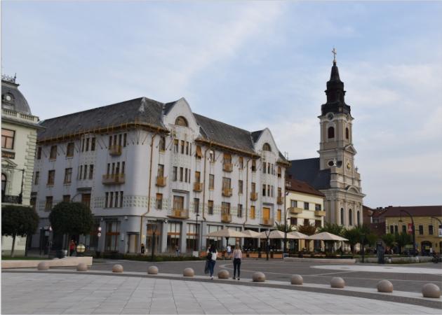 Moszkovits Adolf palota és Holdas templom