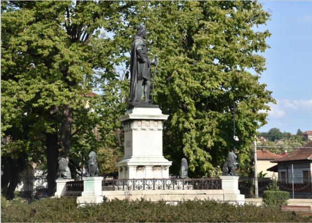 Szent László szobra