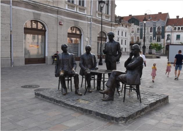 Juhász Gyula, Dutke Ákos, Ady Endre és Emil Tamás szobra